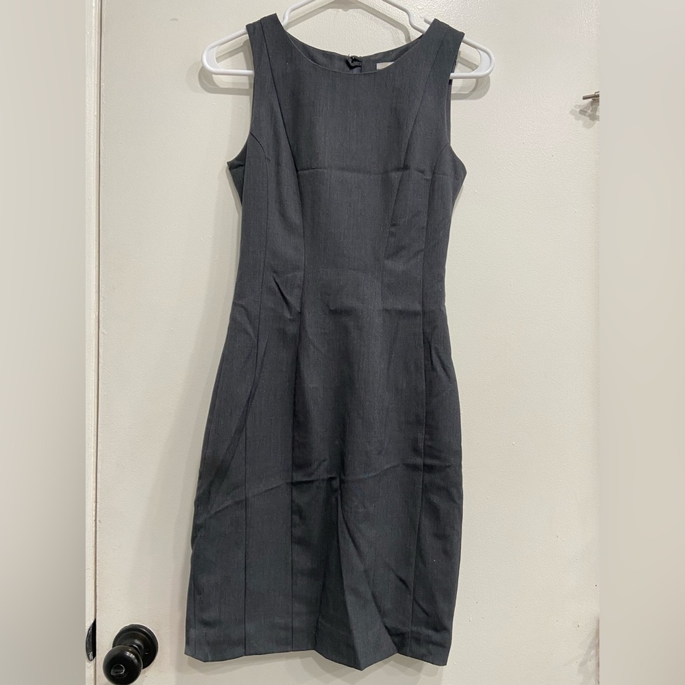 Pencil dress with zipper back